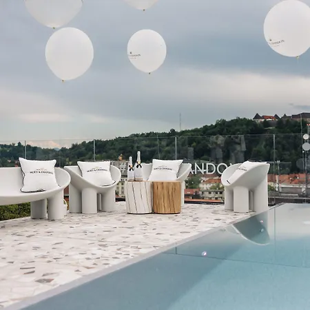 Aparthotel Neu Residences Smart 4*