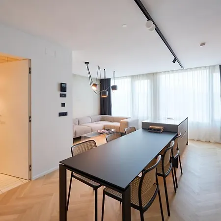 Neu Residences Smart Aparthotel 4*