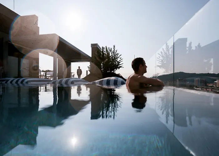 Apart-hotel Neu Residences Smart 4*